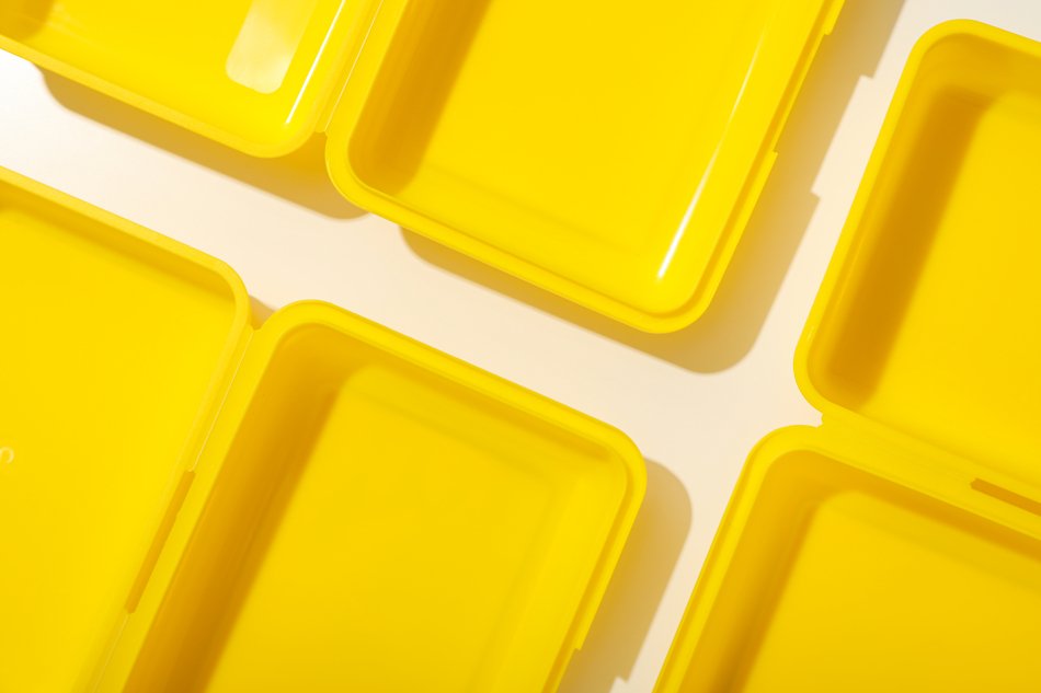 Contenedor Gastronorm de polipropileno amarillo con tapa